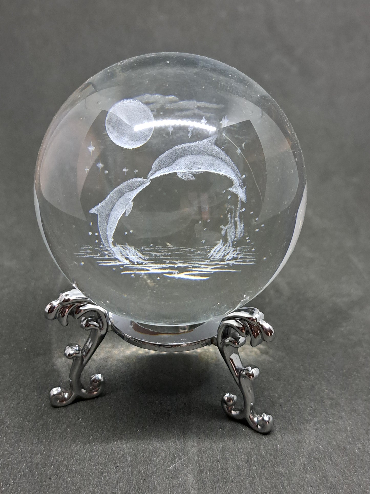 BOULE DE CRISTAL GRAVÉE 3 D - DAUPHINS LOVE - ESOTERYS