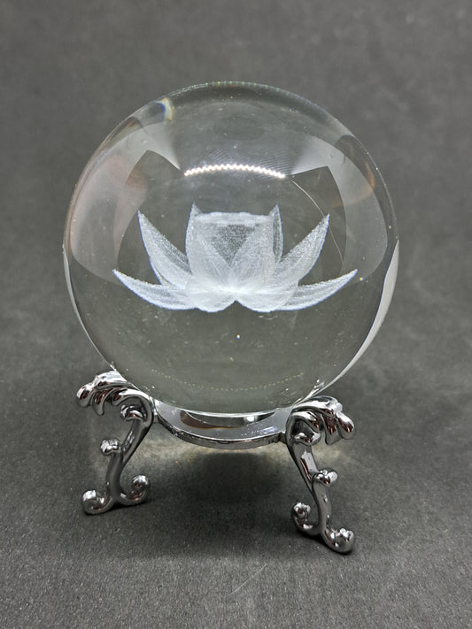 BOULE DE CRISTAL GRAVÉE 3 D - FLEUR DE LOTUS - ESOTERYS