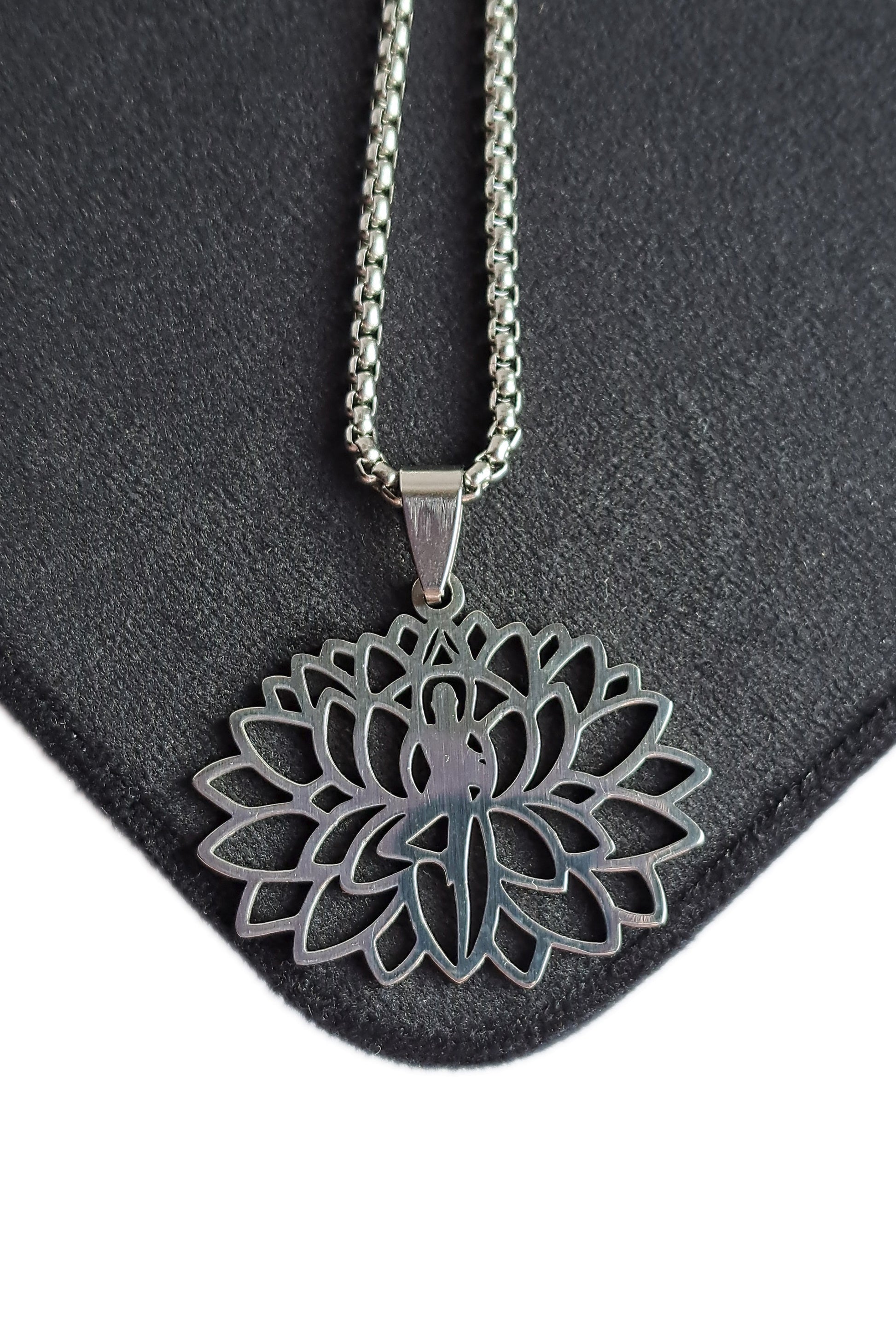 COLLIER FLEUR DE LOTUS - ACIER INOXYDABLE DORÉ - ESOTERYS